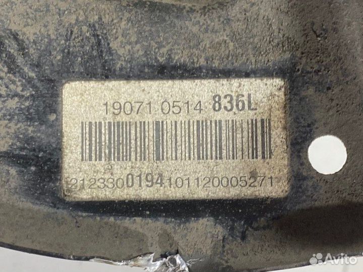 Кулак поворотный передний левый Mercedes E W212