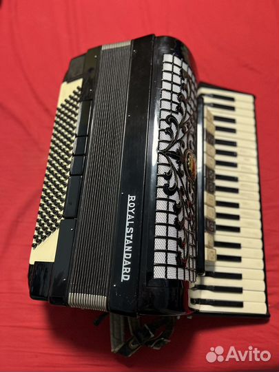 Аккордеон Royal Standard