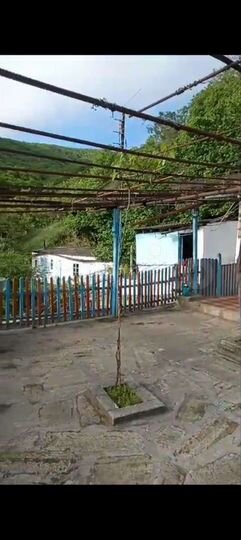 Дом 1000 м² на участке 10 сот.