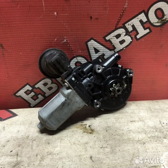 Моторчик стеклоподьемника Toyota Alphard 2