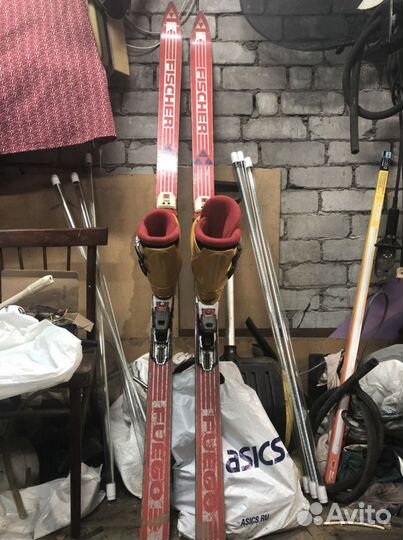 Горнолыжные лыжи