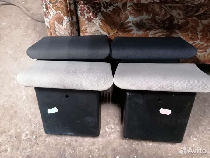 Правый бардачок дверной карты сценик 2