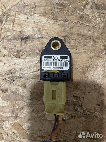 Датчик удара на Kia Ceed ED