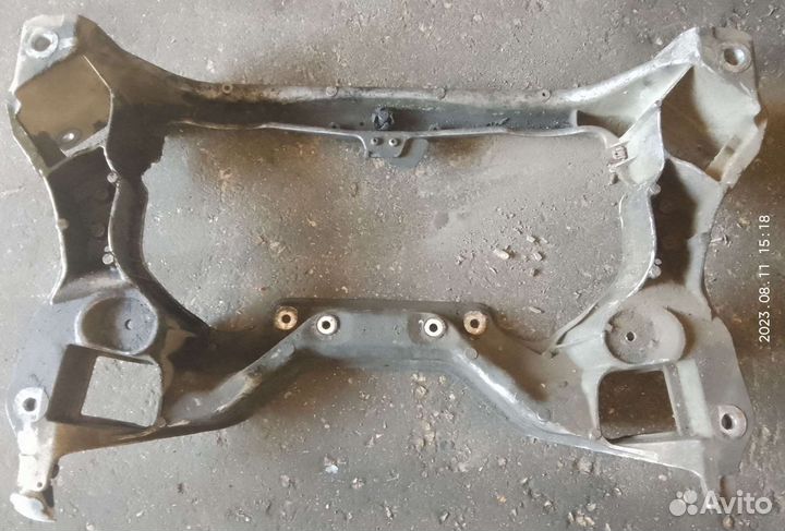 Балка подвески передняя (подрамник) Mercedes W203