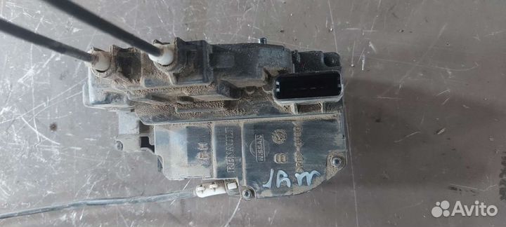 Замок двери задний правый на Nissan Murano