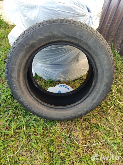 Bridgestone Ice Cruiser 5000 215/60 R16 95T