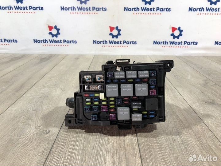 Блок предохранителей Kia Carens минивэн D4EA