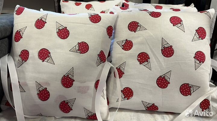 Бортики в детскую кроватку новые