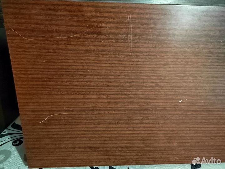 Письменный стол