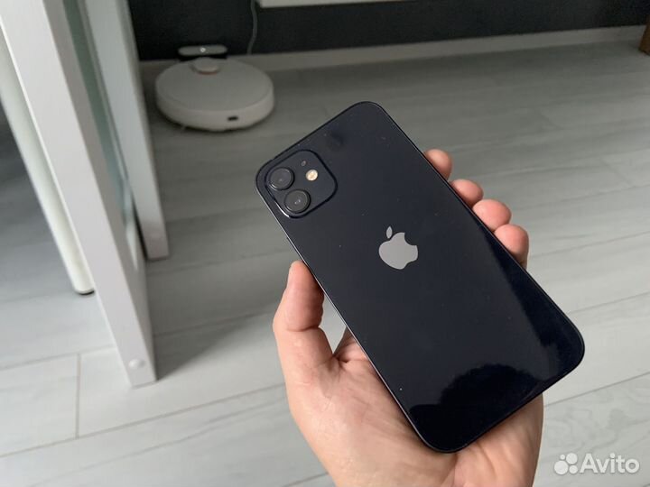 iPhone 12, 64 ГБ