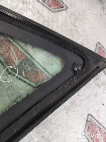 Форточка задняя левая глухая Опель Астра J