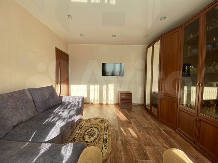 2-к. квартира, 54 м², 3/9 эт.