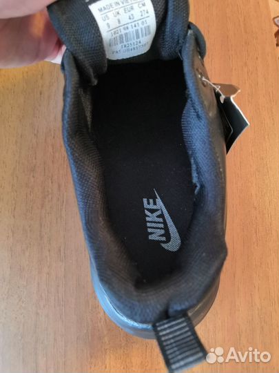 Кроссовки Nike