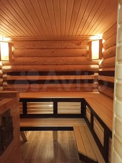 Коттедж 350 м² на участке 8 сот.