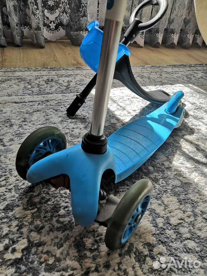 Самокат детский с сиденьем и ручкой