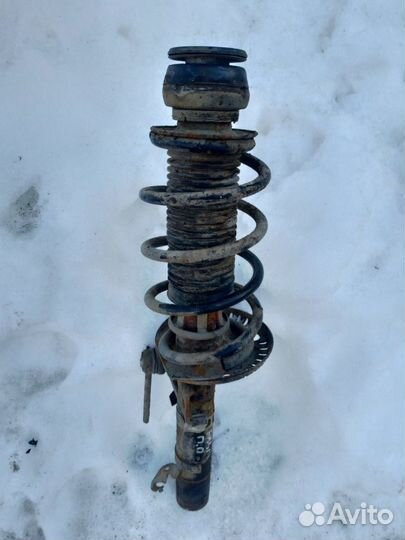 Стойка в сборе передняя правая Skoda Fabia 2