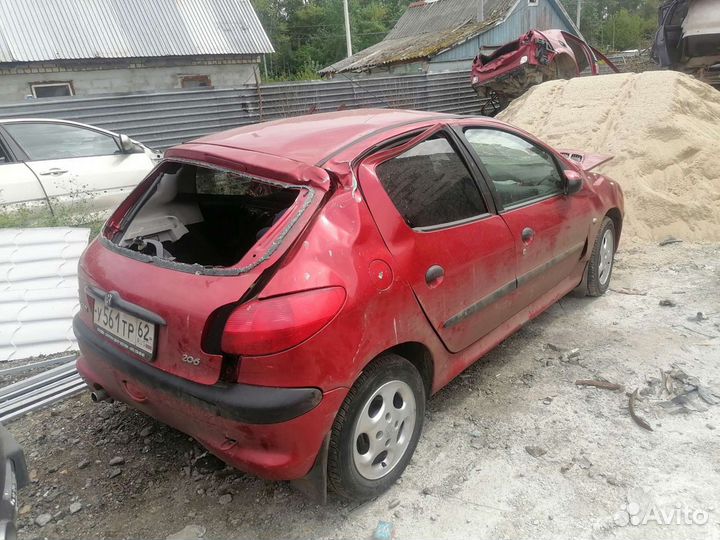 Кузов по частям Peugeot 206 МКПП 2002