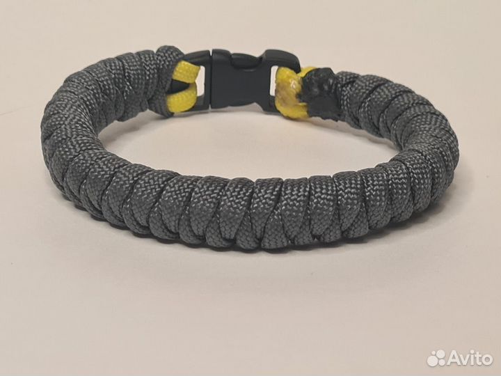 Браслет из паракорда