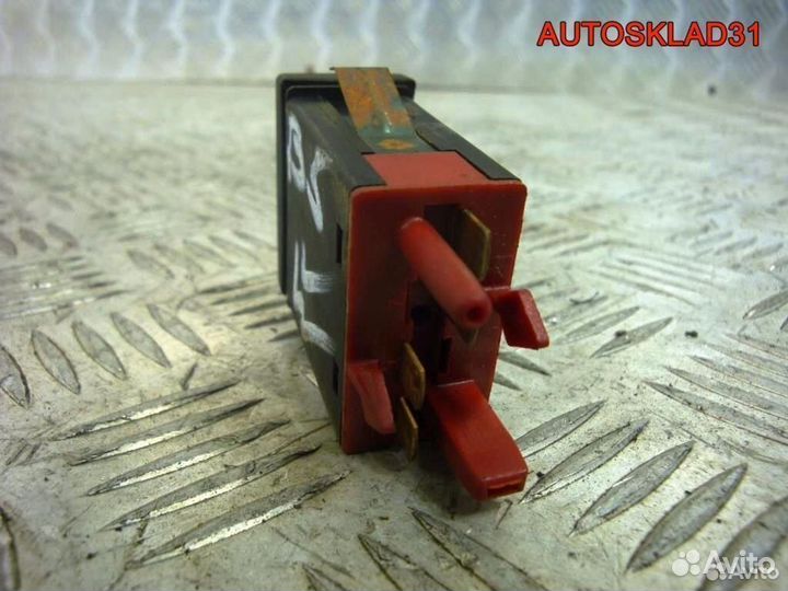 Кнопка антипробуксовочной системы ASR VW Passat B5