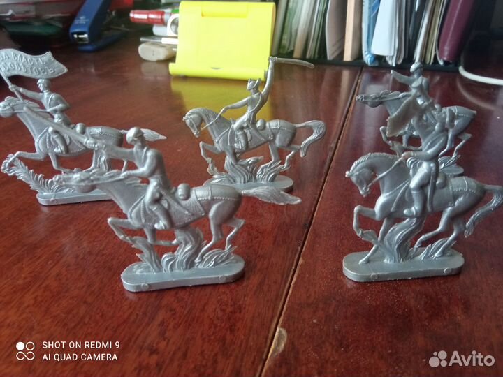 Металлич. и пластм. солдатики и машинки СССР, б/у