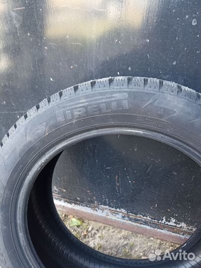 Pirelli Ice Zero 215/55 R18
