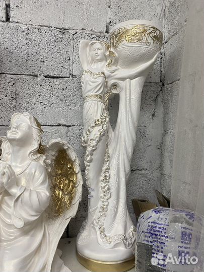 Статуэтка Эмилли