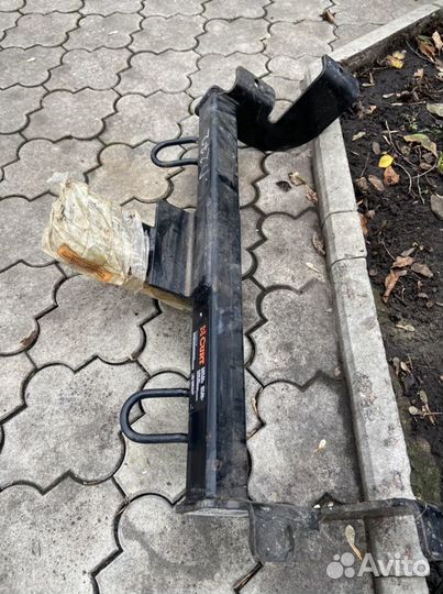 Фаркоп на Dodge Ram передний