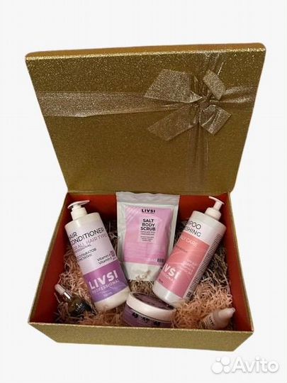 Подарочный набор косметики на новый год