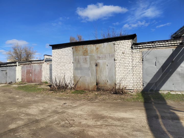 Гараж, > 30 м²