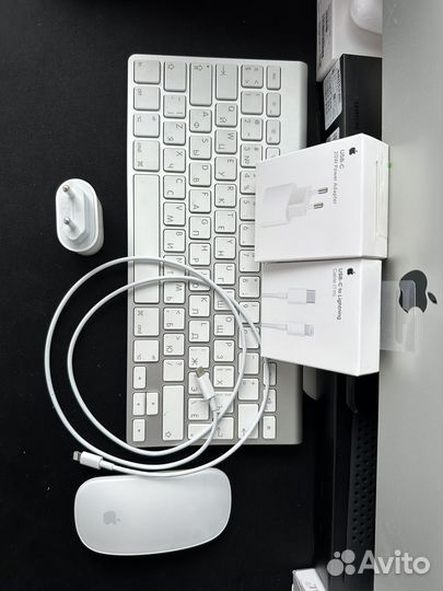 Адаптер питания Apple 20W + кабель lightning USB-C