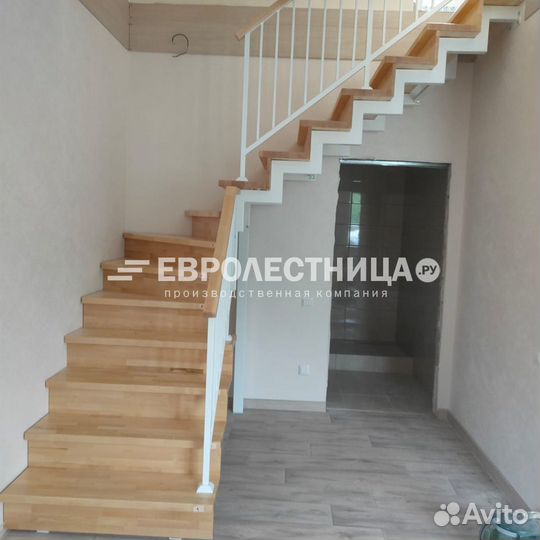 Лестница на второй этаж