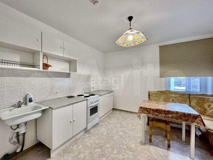 2-к. квартира, 65 м², 13/24 эт.