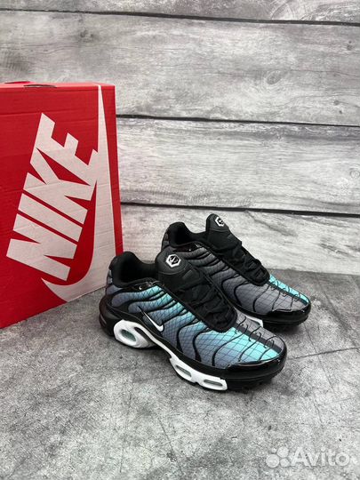 Кроссовки nike air max tn plus женские