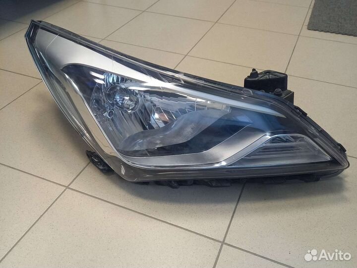 Фара передняя правая на hyundai solaris