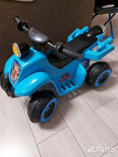 Детский квадроцикл на аккумуляторе