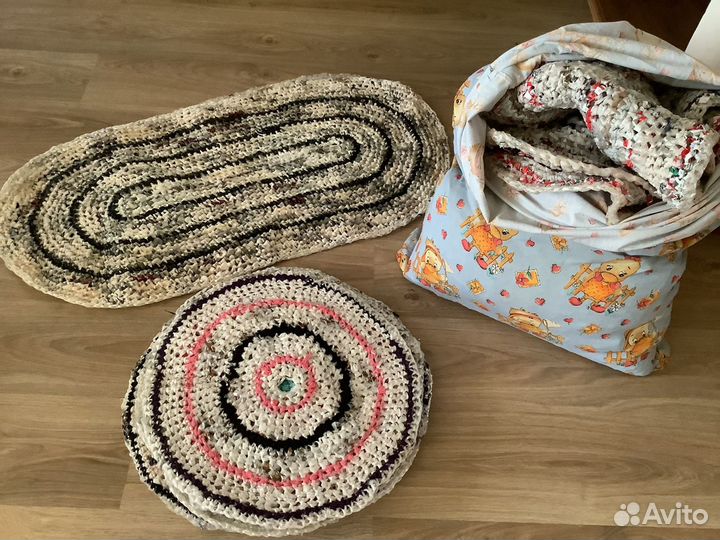 Коврики из полиэтиленовых полосок