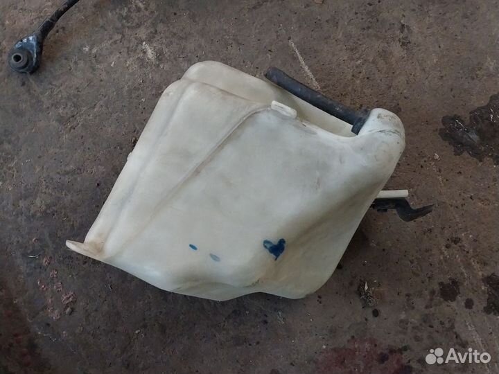 Бачок омывателя Hyundai Galloper