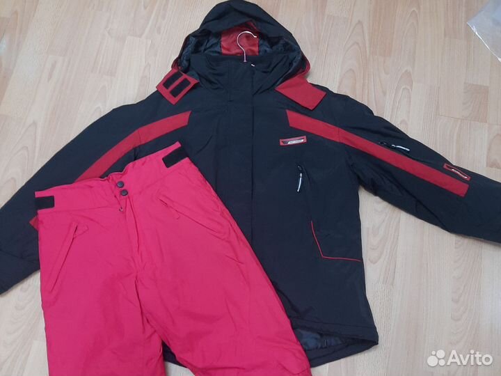 Костюм горнолыжный