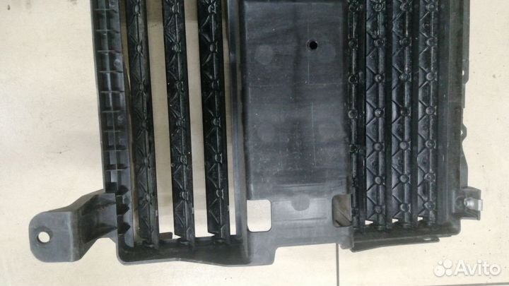 Дефлектор радиатора Tugella