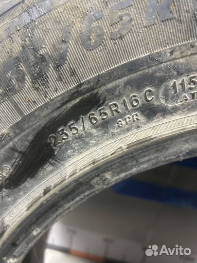 Michelin Agilis 235/65 R16