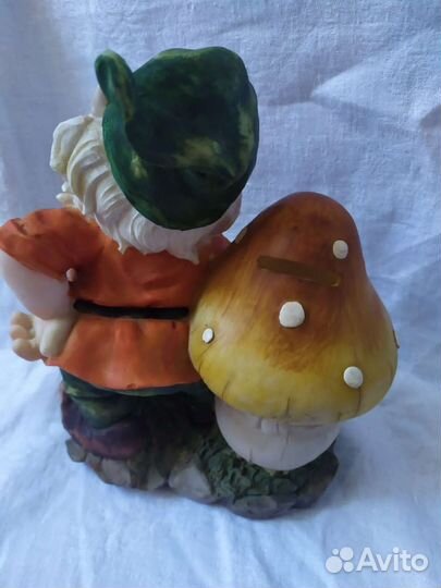 Копилка гном новая