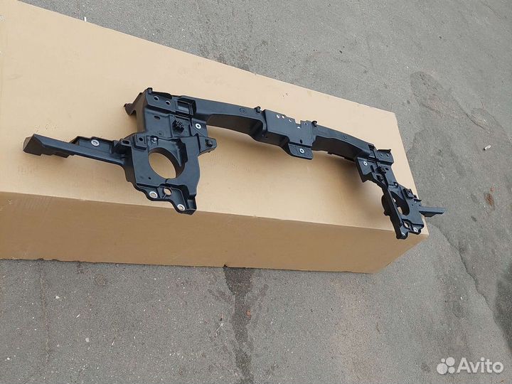 Суппорт панель радиатор охлаждение Туарег