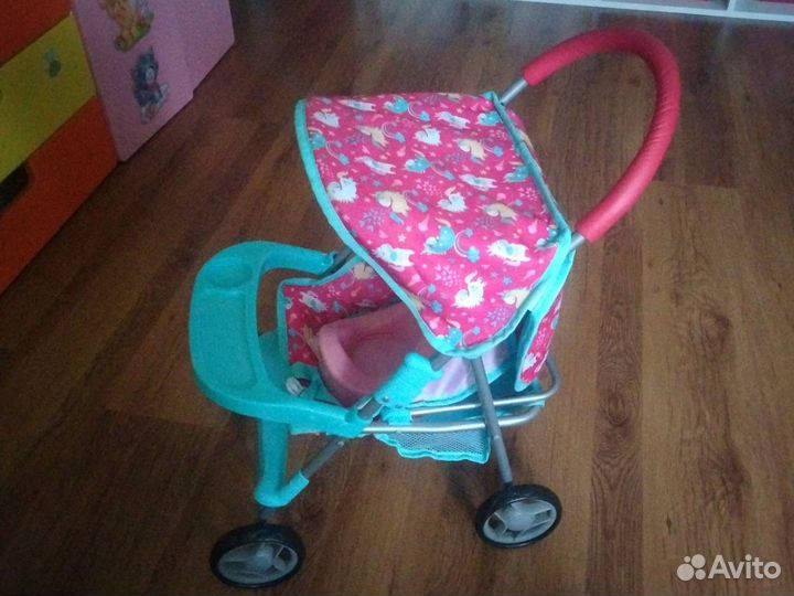 Кукольная коляска для куклы