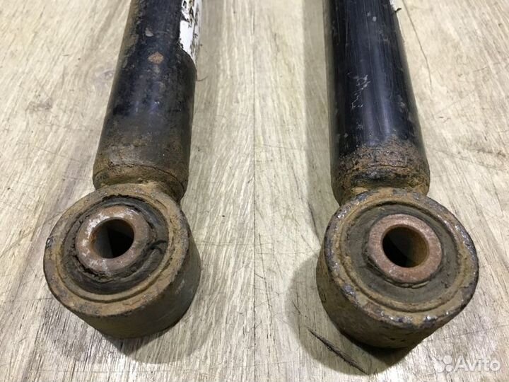 Амортизатор задний Opel Astra J A20DTH 2011