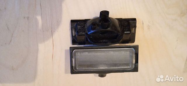 Ягуар x- type плафон подсветки номера левый