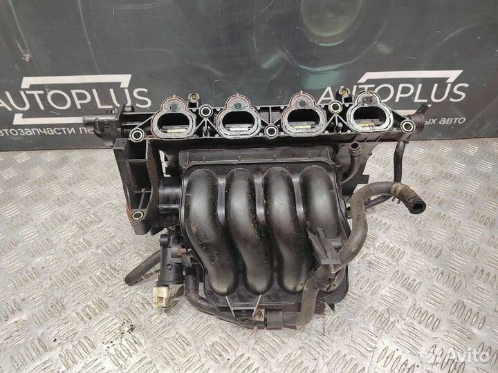 Впускной коллектор Mazda 3 Z6