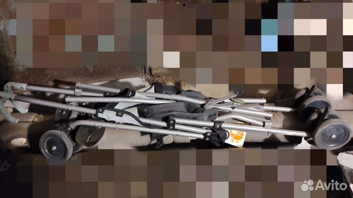 Прогулочная коляска трость