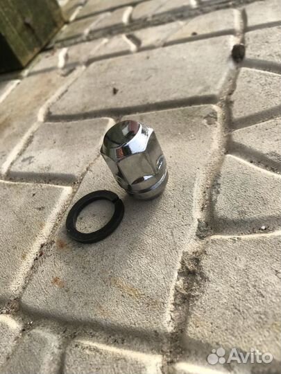 Колесные гайки