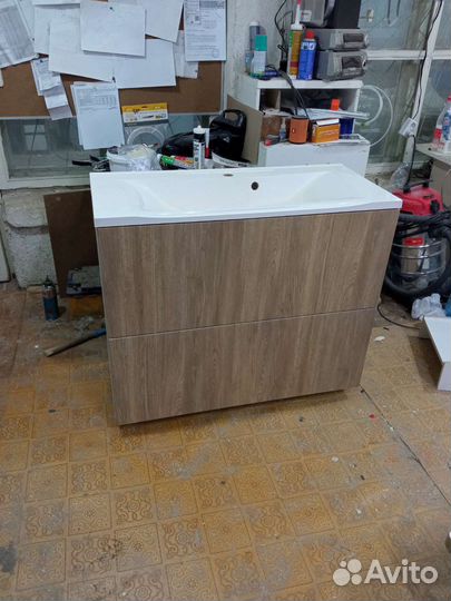 Тумба с раковиной для ванной новая