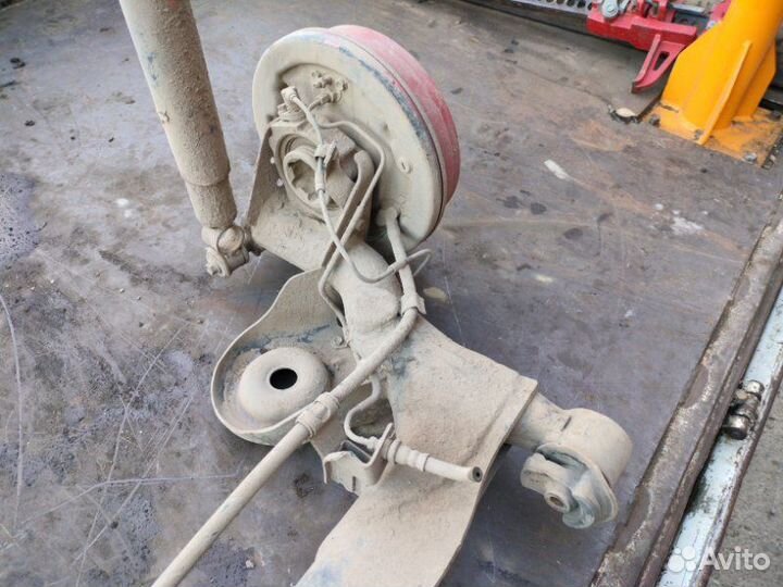 Балка задняя Toyota Gaia SXM10G 3SFE 1998